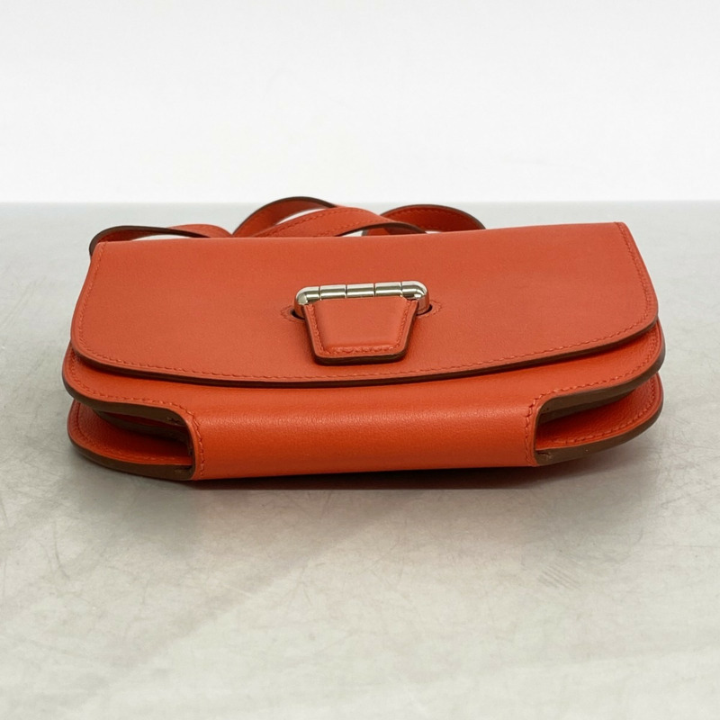 愛馬仕 Hermès Mini Convoyeur Swift Capucines 女士單肩包，R 印記，P2219100-2