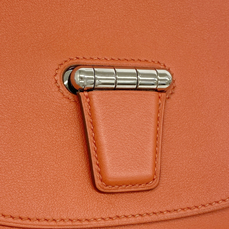 愛馬仕 Hermès Mini Convoyeur Swift Capucines 女士單肩包，R 印記，P2219100-6