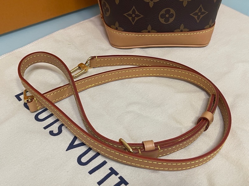 LV Louis Vuitton M81266 Nano Noé 小水桶包【晶片款】-13