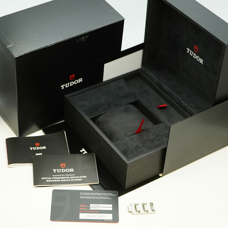 帝舵碧灣系列 79030B 海軍藍錶盤男士腕錶-1