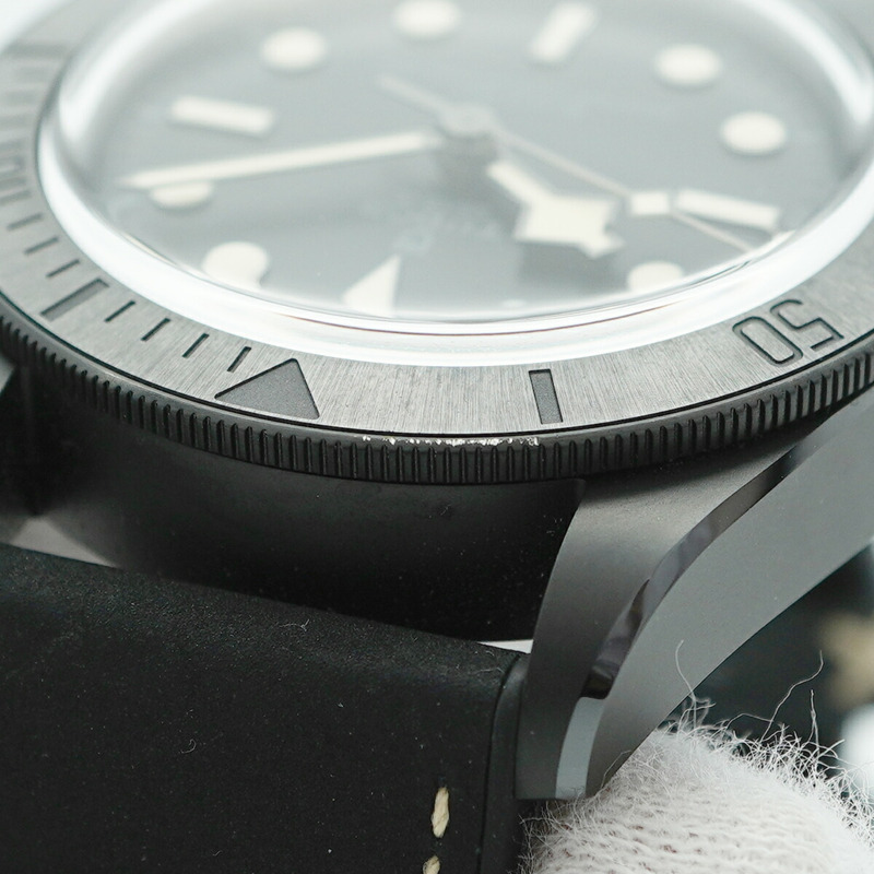 帝舵碧灣系列陶瓷錶盤男士腕錶 79210C-7