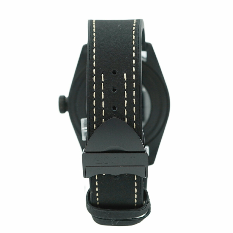 帝舵碧灣系列陶瓷錶盤男士腕錶 79210C-8