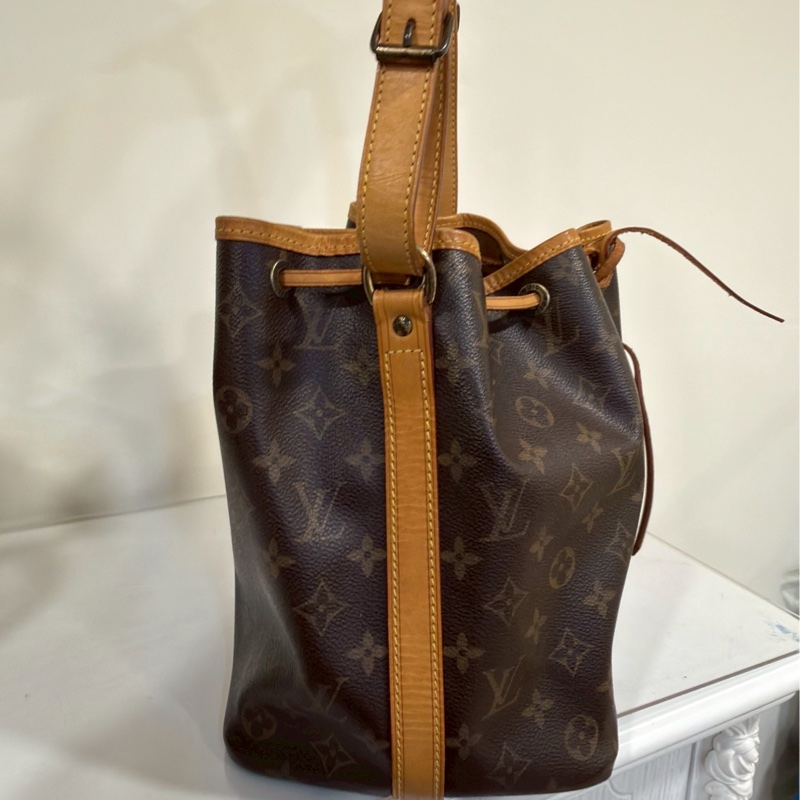 時髦日常款👜 超低價😍LV路易威登老花noe中號抽繩水桶包單肩斜挎包-10