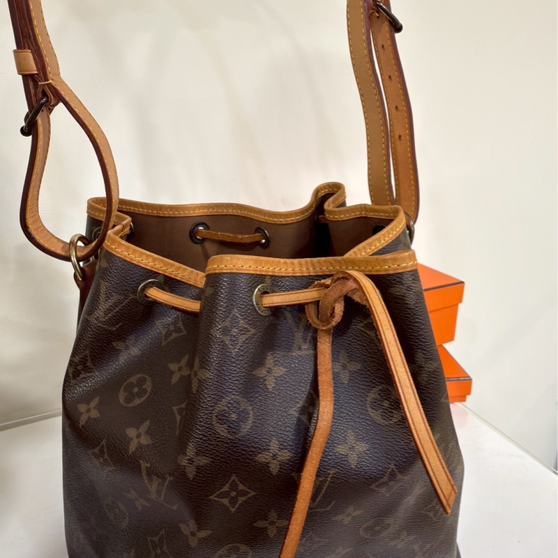 時髦日常款👜 超低價😍LV路易威登老花noe中號抽繩水桶包單肩斜挎包-13