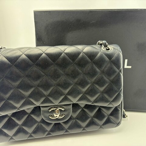 Chanel Classic Flap Jumbo 菱格紋雙蓋手袋