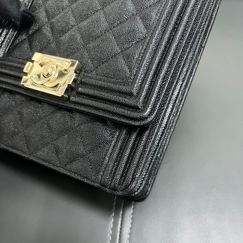 Chanel Leboy 豎版 荔枝牛皮黑金-5