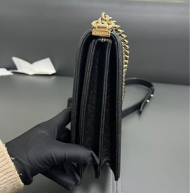 Chanel Leboy 豎版 荔枝牛皮黑金-8