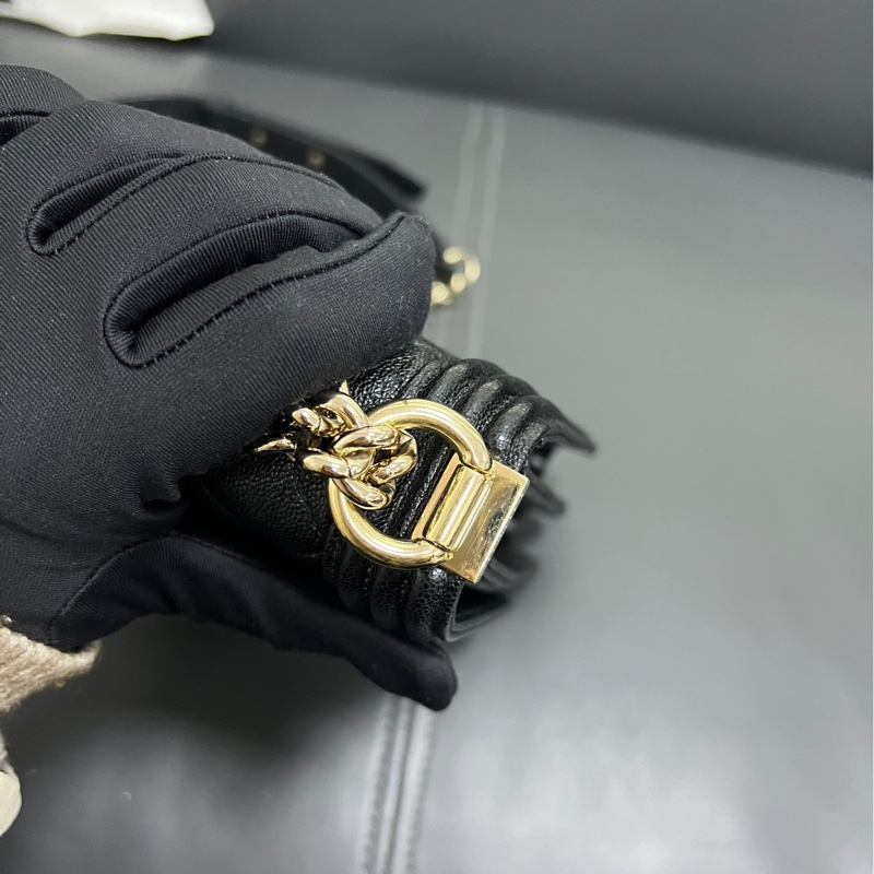 Chanel Leboy 豎版 荔枝牛皮黑金-11