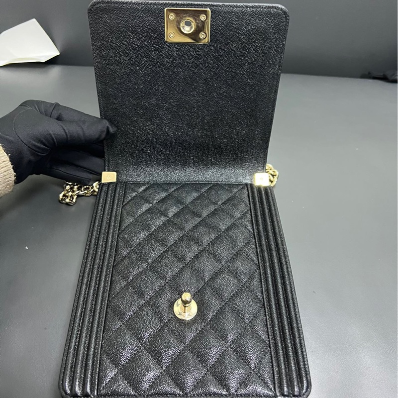 Chanel Leboy 豎版 荔枝牛皮黑金-12