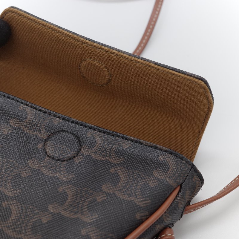 Celine 思琳 凱旋門老花 復古色 帆布 迷你三角斜背包-5