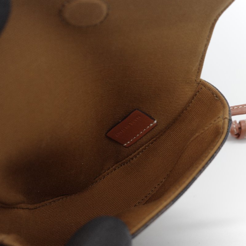 Celine 思琳 凱旋門老花 復古色 帆布 迷你三角斜背包-6