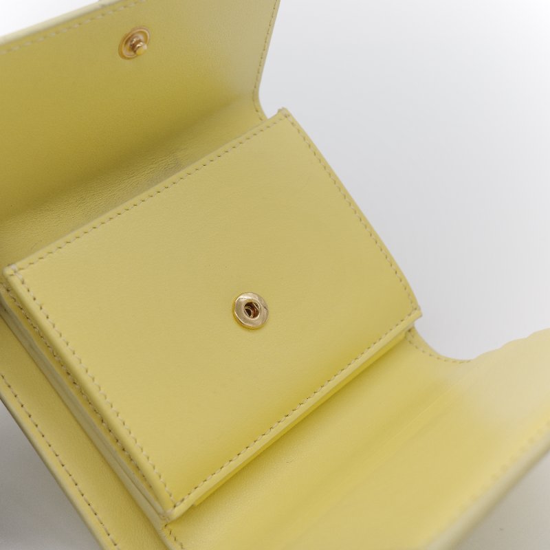 Celine 思琳 黃色 米色 粒紋小牛皮 小號雙折帶扣短夾-9