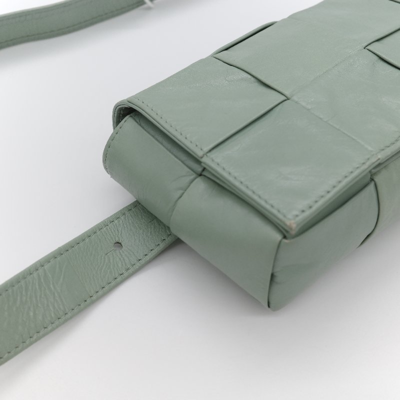 Bottega Veneta 寶緹嘉 Cassette 開心果綠 紙感小牛皮 肩背包-5