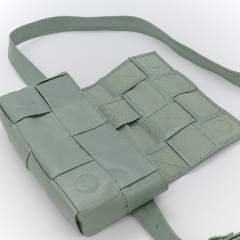 Bottega Veneta 寶緹嘉 Cassette 開心果綠 紙感小牛皮 肩背包-10