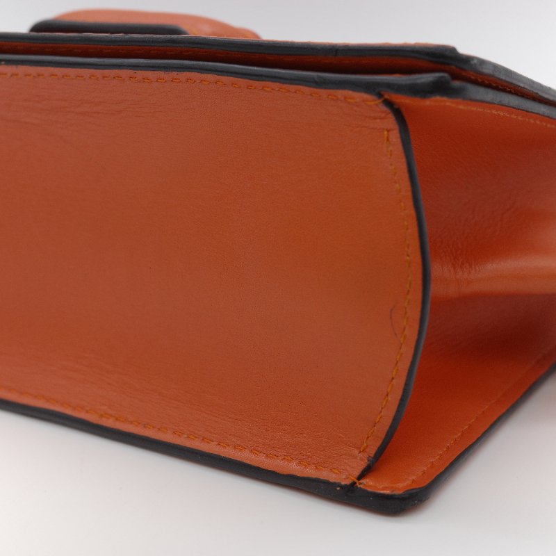 Loewe 羅威 Barcelona 橘色 牛皮 小號 斜背包-11