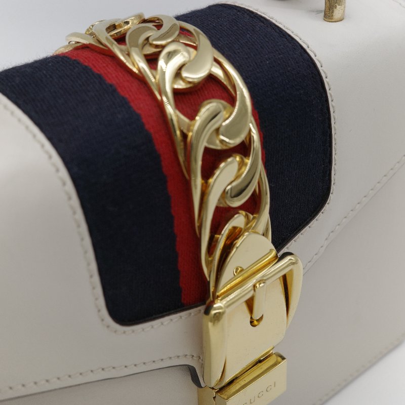 Gucci 古馳  Sylvie 白色 牛皮 織帶背帶 金釦 迷你手提包-7