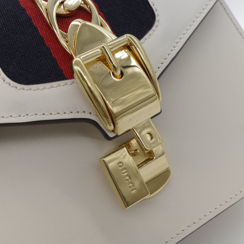 Gucci 古馳  Sylvie 白色 牛皮 織帶背帶 金釦 迷你手提包-13