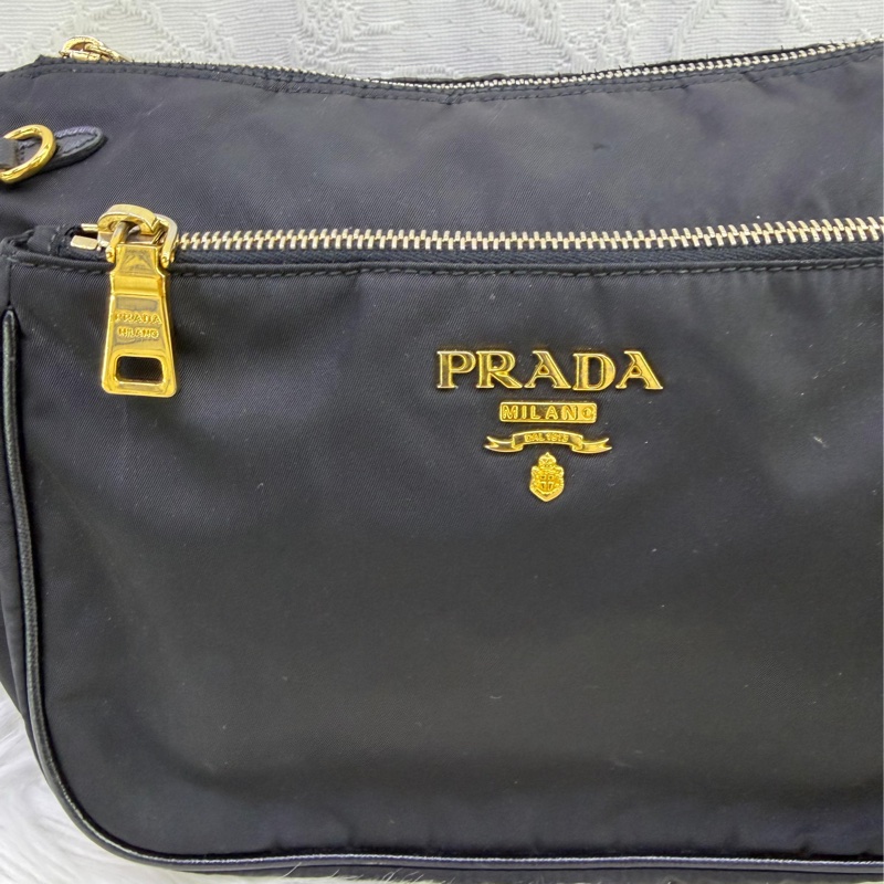 prada bag-2