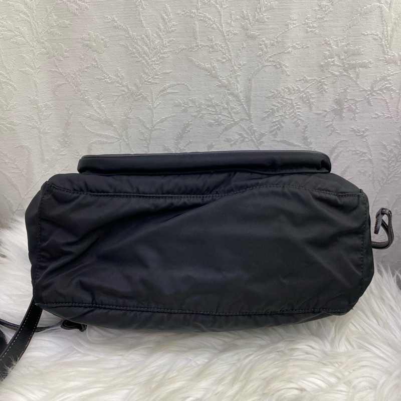 prada bag-9