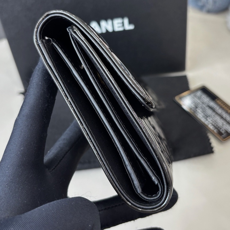【全新品】Chanel 香奈兒黑銀漆皮山茶花壓紋長款錢包 18開-3