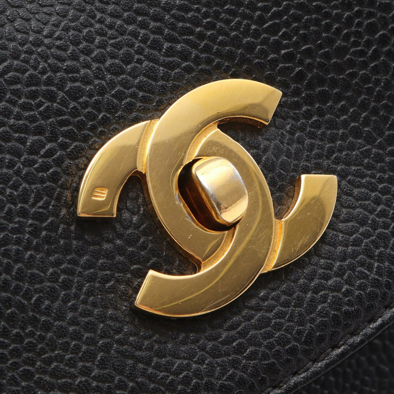 香奈兒 (CHANEL) 三重 COCO 標誌雙肩包，粒面小牛皮，黑色，二手，金色五金 CC-11