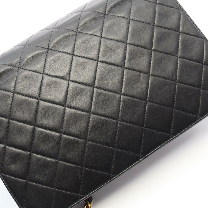 香奈兒 (CHANEL) 絎縫全蓋鏈條單肩背包，羊皮材質，黑色，二手，金色五金-8