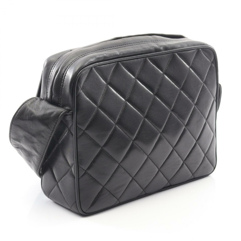 香奈兒 (CHANEL) 絎縫斜背包，羊皮材質，黑色，二手，金色五金，CC-1