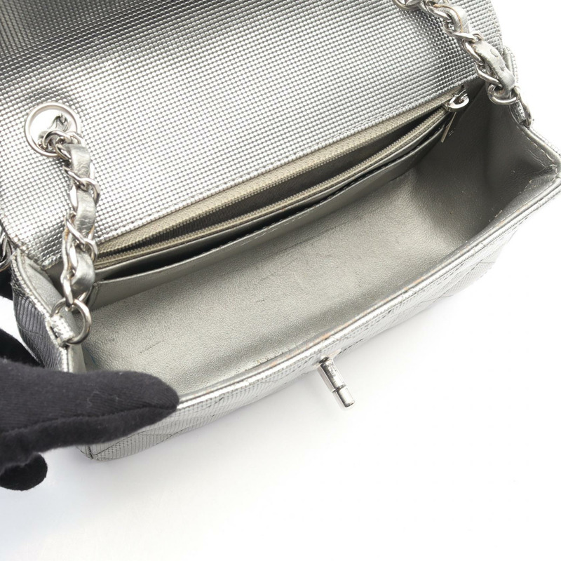 香奈兒迷你絎縫20鏈條肩背斜背包 A69900 皮革 銀色 二手-2