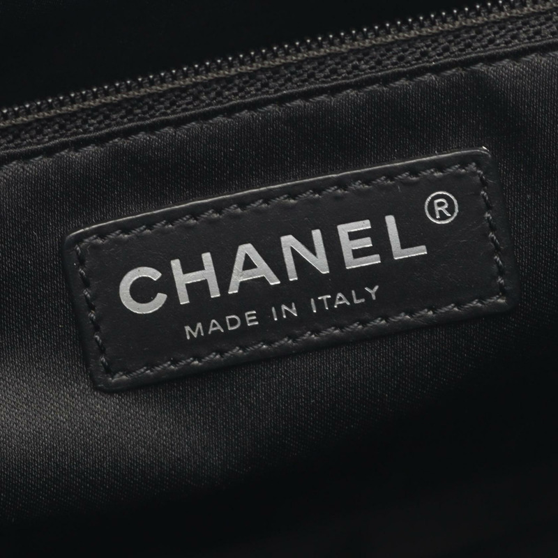 香奈兒 (CHANEL) Matelasse Grand Shopping GST 鏈條肩背包，黑色皮革，二手-3