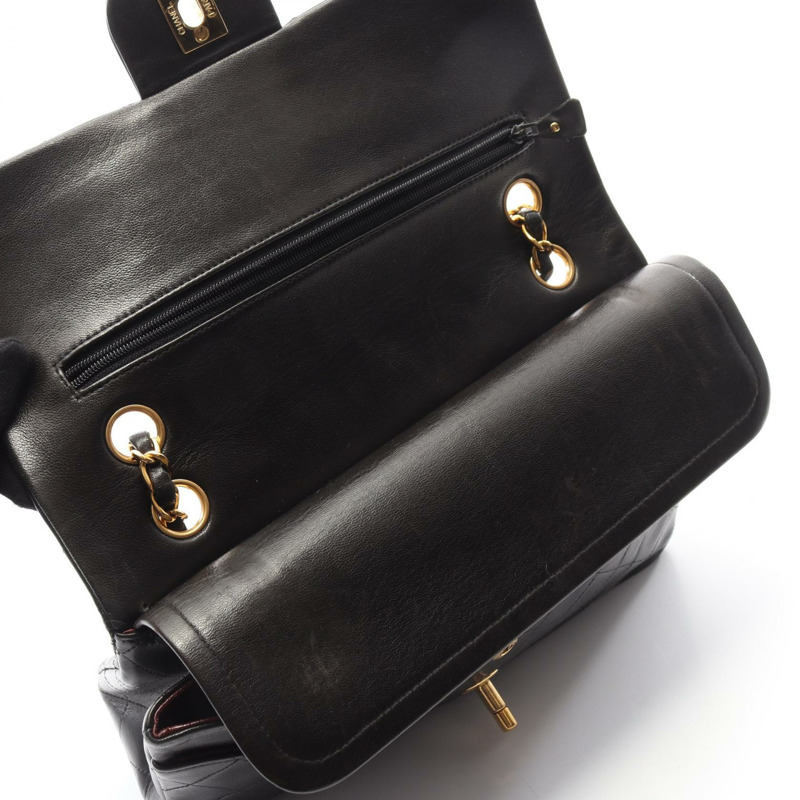 香奈兒 (CHANEL) Matelasse W 翻蓋鏈條單背包，羊皮材質，黑色，金色五金，二手-5