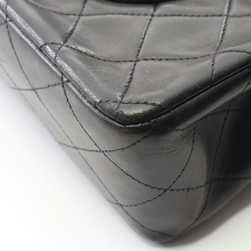 香奈兒 (CHANEL) Matelasse W 翻蓋鏈條單背包，羊皮材質，黑色，金色五金，二手-6