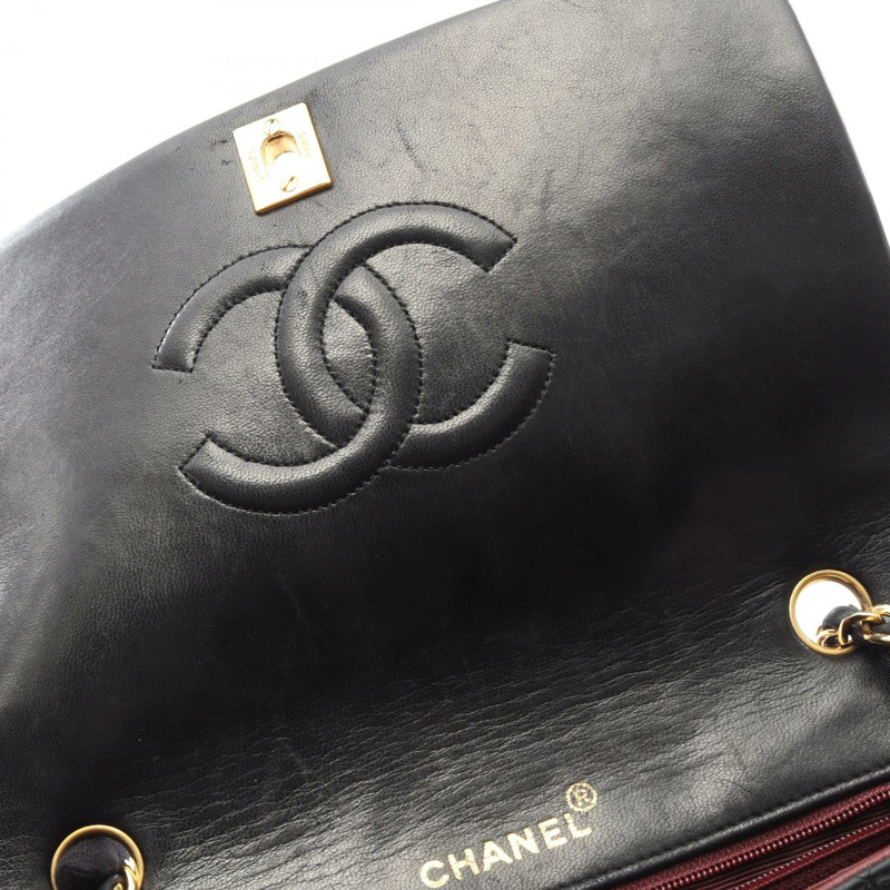 香奈兒全蓋絎縫鏈條斜背單肩包，羊皮材質，黑色，金色五金，二手-5