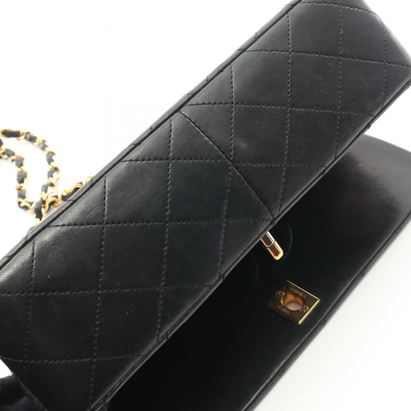 香奈兒全蓋絎縫鏈條斜背單肩包，羊皮材質，黑色，金色五金，二手-8