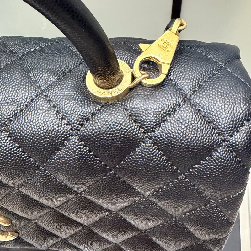 香奈兒 CHANEL COCO HANDLE 中號 黑色 做舊金鍊 荔枝紋牛皮-8