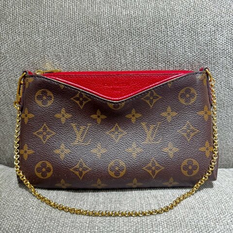 LV 手拿包