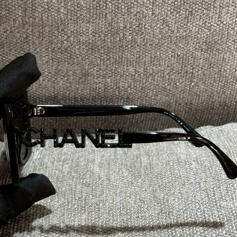 Chanel方形水鑽字母太陽眼鏡-5
