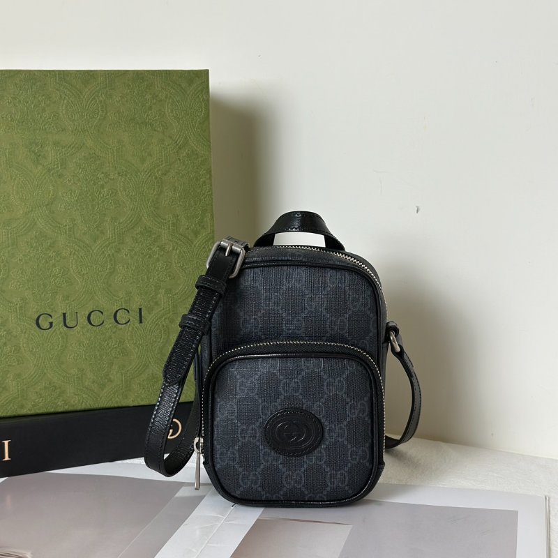 GUCCI Retro斜背小包-2