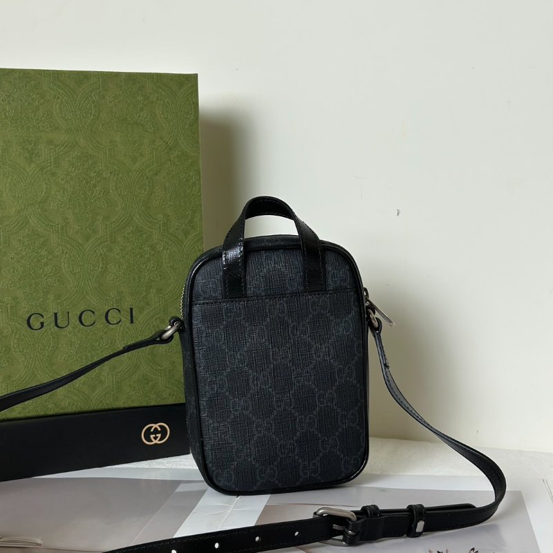 GUCCI Retro斜背小包-4