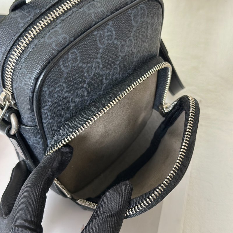 GUCCI Retro斜背小包-6