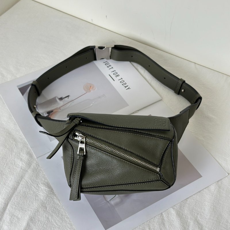LOEWE Puzzle斜背腰包 - mini灰綠-0