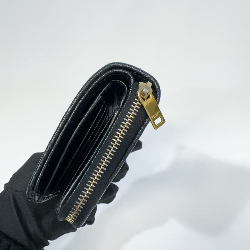 YSL黑金荔枝牛皮山形紋拉鍊對開短夾-11