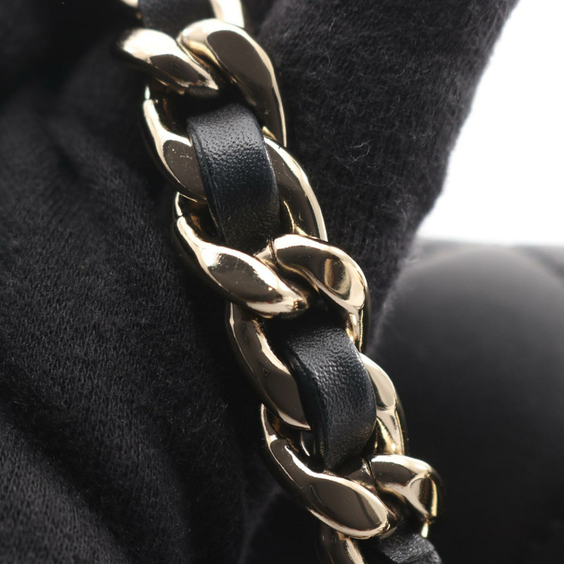 香奈兒 (CHANEL) Matelasse Chain 斜背包，羊皮材質，黑色，二手 CC-9