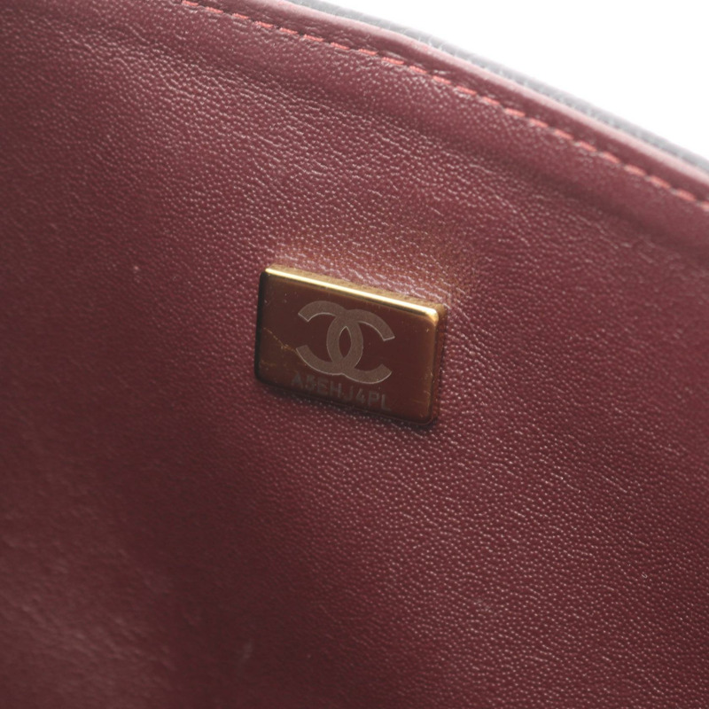 香奈兒 (CHANEL) Matelasse W 翻蓋肩背包，粒面小牛皮，黑色，二手，女士，金色五金-4