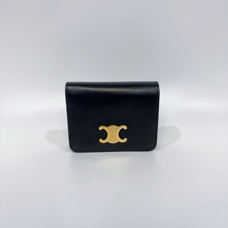 Celine黑色牛皮金釦下蓋短夾-0