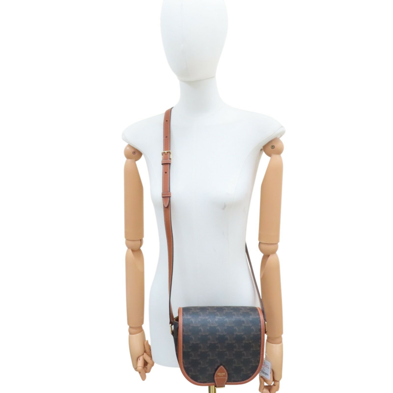 棕色 PV帆布 原花 凱旋門 FOLCO 馬鞍包 肩背包【CELINE 賽琳】 191502BZJ04LU-7