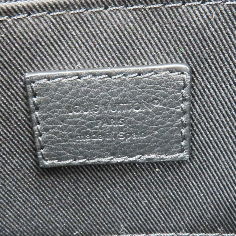 黑色 牛皮壓紋 Pulse 肩背包【LOUIS VUITTON LV 路易威登】 M12636-5