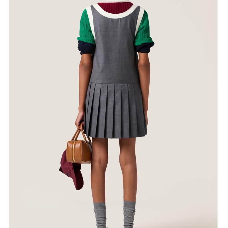 Miu Miu 女士 無袖連衣裙IT-36 IT-38 IT-40 IT-42碼模特身高178 CM，穿著 38碼-3