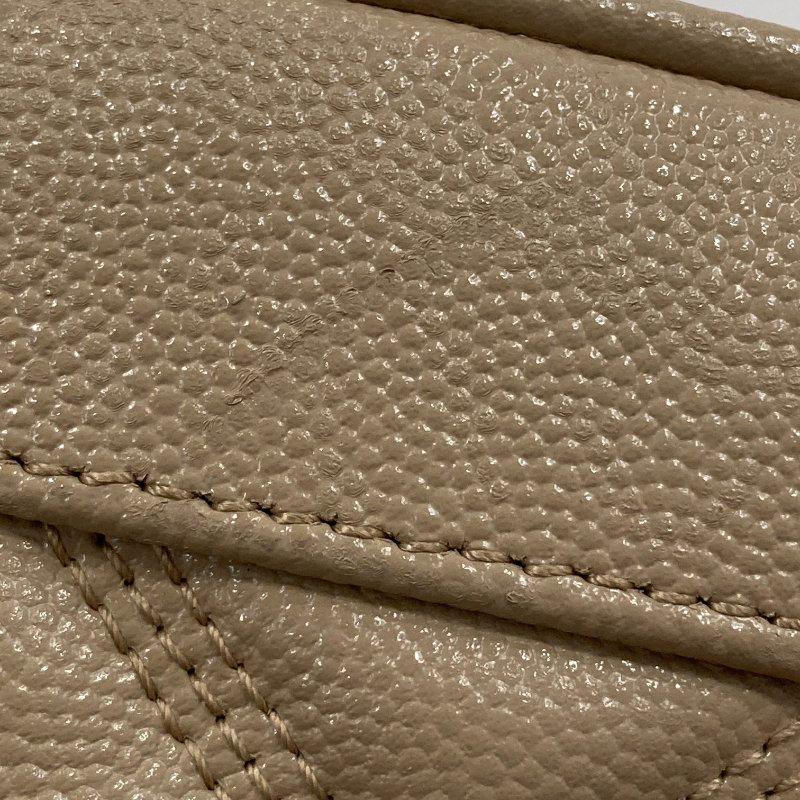 SAINT LAURENT 聖羅蘭 80'S VANITY BAG 魚子醬皮 斜背包 奶茶色 金釦-19