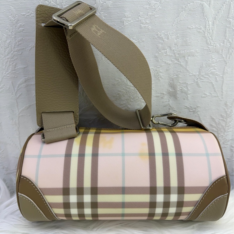。 Burberry The Barrel cloth handbag Never worn Pink, Cloth-1