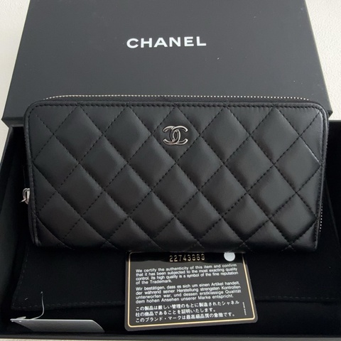 【全新品】香奈兒chanel 黑銀羊皮cf拉鍊款錢包
